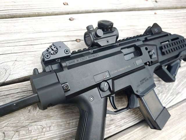 Bushnell TRS-25 Review: The Best Red Dot Sight For The Money? - Gunners Den